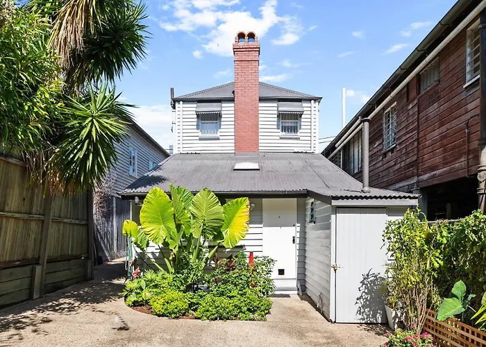 Amelia Terrace - House In Brisbane City Central